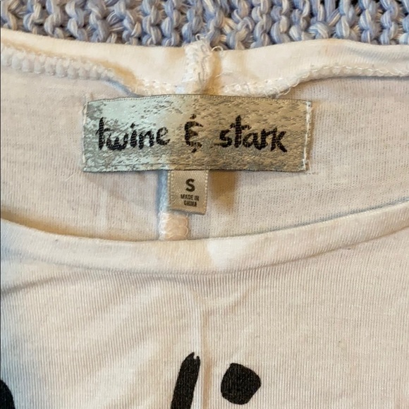 Cute top! - Picture 2 of 2